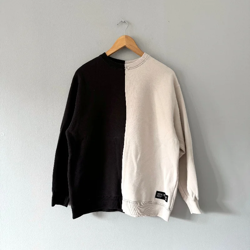 Social Tourist / Black x white sweatshirt / XS Hoodie with Ribbed Hem Stretchable Secure Social Tourist / Black x white sweatshirt / XS Hoodie with Ribbed Hem Stretchable Secure