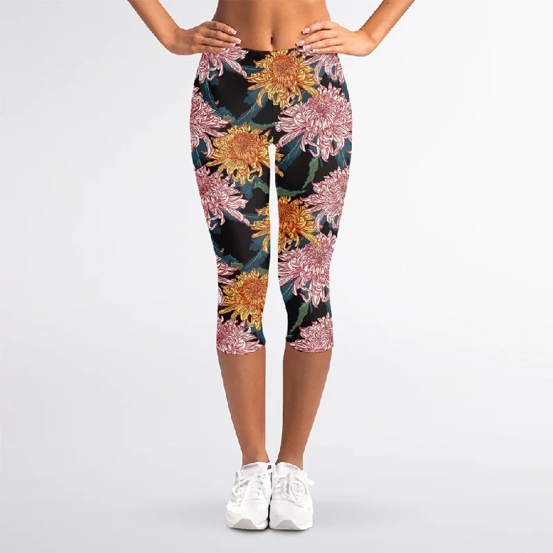Japanese Chrysanthemum Pattern Print Women's Capri Leggings Chic Floral Print Leggings Japanese Chrysanthemum Pattern Print Women's Capri Leggings Chic Floral Print Leggings