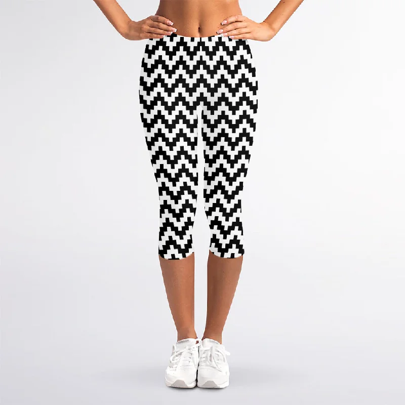 Pixel Zigzag Pattern Print Women's Capri Leggings Trendy High-Waist Tummy Control Leggings Pixel Zigzag Pattern Print Women's Capri Leggings Trendy High-Waist Tummy Control Leggings